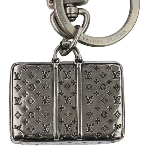LOUIS VUITTON The Sirius Travel Monogram Bag Charm Key Ring M62717 Silver Col... - Picture 5 of 16